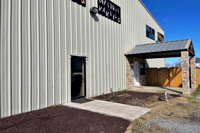 Rachel Anderson 81 FairfieldIDEAL Location! OWNER FINANCING AVAILABLE 60x100x20 Open Span